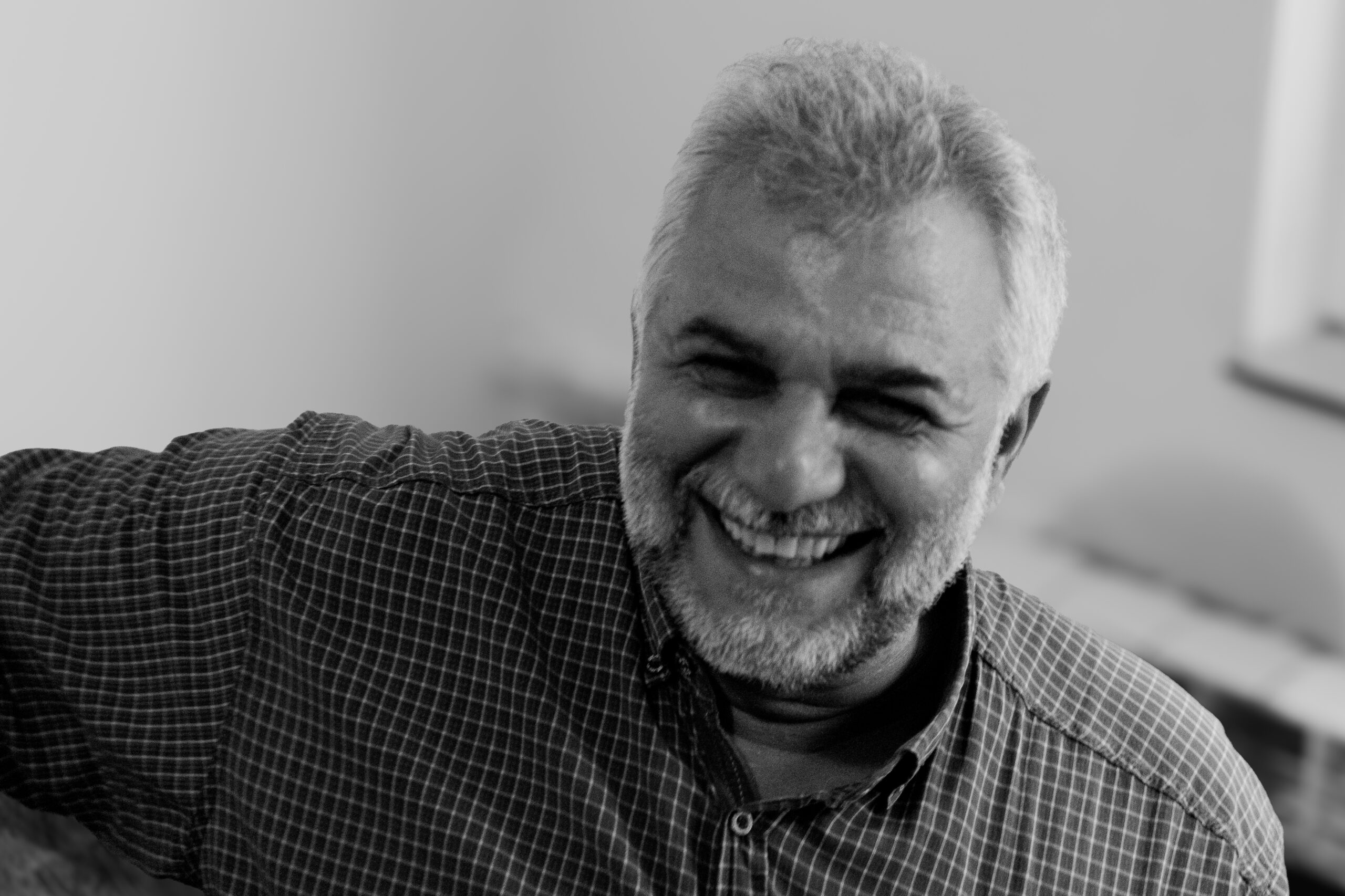Candid portrait by Alin Bratu